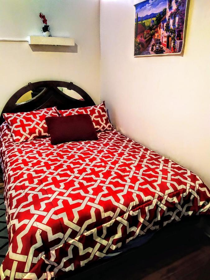 Hostal Latitud Ecuem Quito Exterior photo